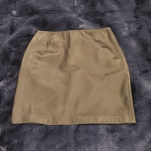 Gorgeous buttery soft black leather Rem Garson mini skirt size 6!